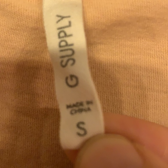 G Supply short sleeve V neck tee.  Size small.  Peach - Picture 2 of 2